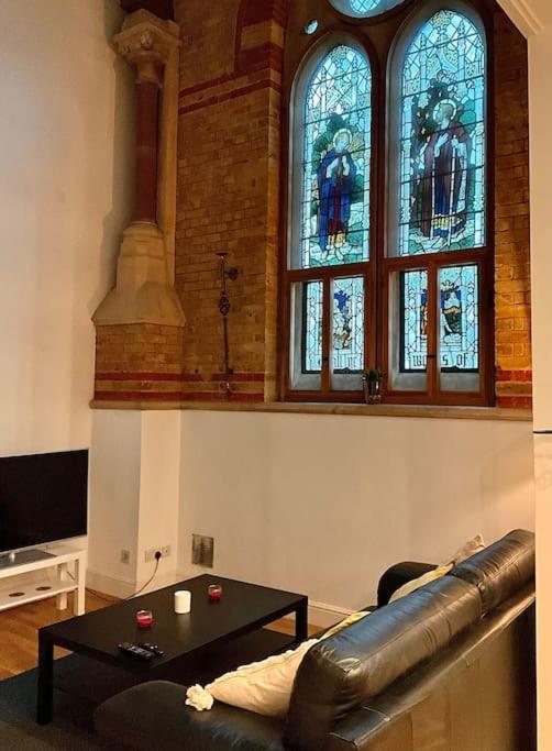 Magical Church Conversion In Watford Exterior foto